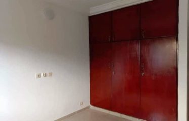 ABIDJAN COCODY : Location maison basse 4 pièces Cité les Figuiers