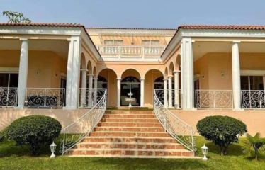 ABIDJAN COCODY : Maison à vendre à cocody riviera golfe 4