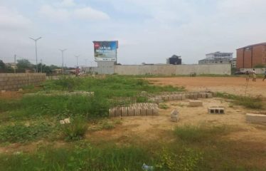 ABIDJAN COCODY : Vente de terrain commercial