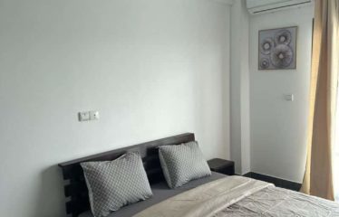ABIDJAN COCODY : Location Appartement meublé 3 pièces au quatrième étage
