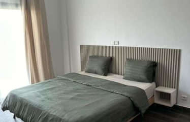 ABIDJAN COCODY : Location Appartement meublé 3 pièces au quatrième étage