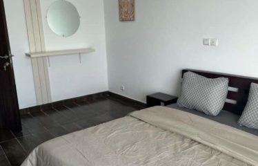 ABIDJAN COCODY : Location Appartement meublé 3 pièces au quatrième étage