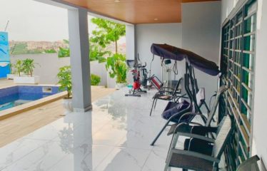 ABIDJAN COCODY : Maison à louer DUPLEX 8 PIECES MEUBLEES Riviera Faya Cité Prestige