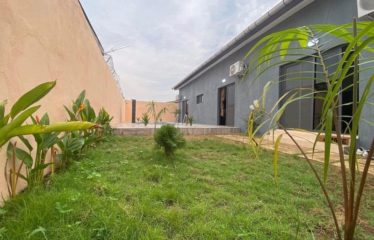ABIDJAN BINGERVILLE : Villa basse T4 à louer