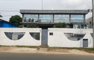 ABIDJAN COCODY : Villa duplex 14 pièces à vendre