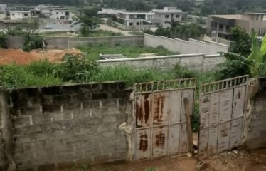 ABIDJAN COCODY : Terrain 4000 m2 à vendre Beverly Hills