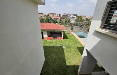 ABIDJAN COCODY : Villa duplex 15 pièces à louer à Angré 8ème tranche