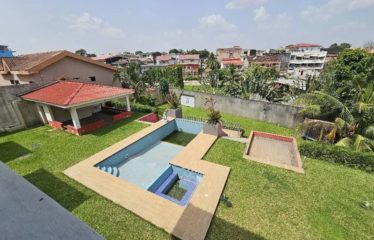 ABIDJAN COCODY : Villa duplex 15 pièces à louer à Angré 8ème tranche