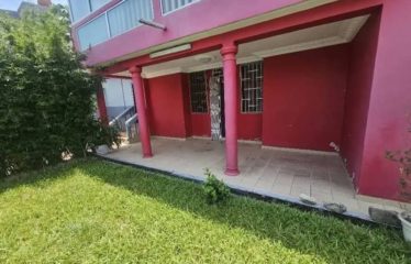 ABIDJAN COCODY : Villa duplex 7 pièces à louer