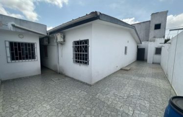 ABIDJAN COCODY : Villa basse de 05 pièces plus une dépendance Riviera cité les coteaux à vendre