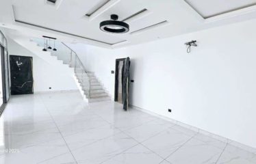 ABIDJAN COCODY : Villa triplex RIVIERA 4 N’BADON à vendre