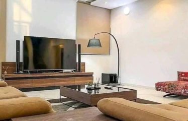 ABIDJAN COCODY : Villa duplex Riviera 4 Zone Mbadon à louer