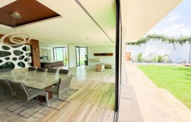 ABIDJAN COCODY : Villa de 10 pièces en vente à la Riviera M’Badon