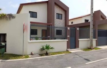 ABIDJAN COCODY : Villa duplex à vendre 5 pièces