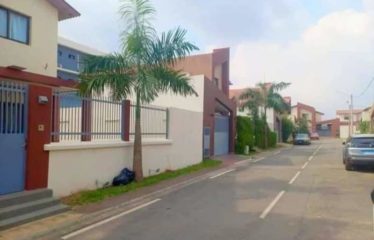 ABIDJAN COCODY : Villa duplex à vendre 5 pièces