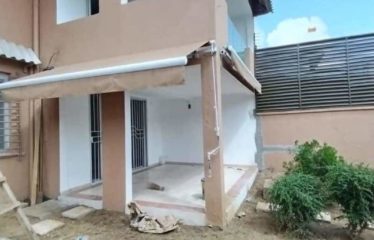 ABIDJAN COCODY : Villa duplex 5 pièces à louer