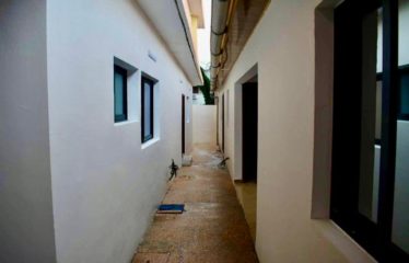 ABIDJAN COCODY : Maison à vendre de 9 chambres et 6 salles de bain