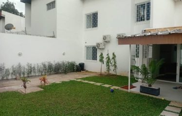ABIDJAN COCODY : Villa à vendre Zone cité Lemania