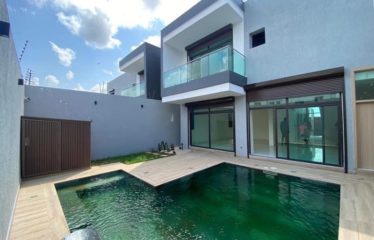 ABIDJAN COCODY : Villa duplex 6 pièces à louer Riviera 4