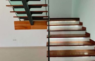 ABIDJAN BINGERVILLE : Vente Maison Duplex de 5 pièces avec piscine