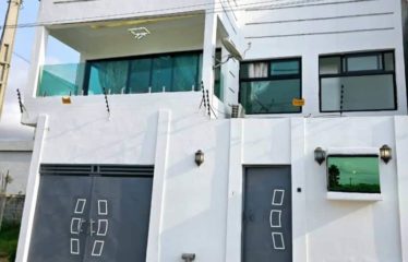 DJAN ANGRÉ : Magnifique Villa duplex de 8 pièces à vendre
