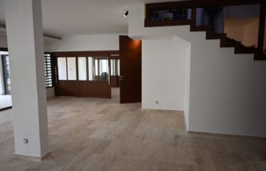 ABIDJAN COCODY : Villa triplex à vendre 7e tranche