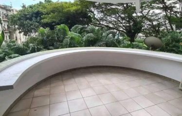 ABIDJAN PLATEAU : Appartement à louer 4 pièces