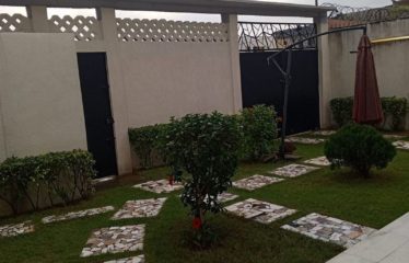 ABIDJAN COCODY : VILLA 4 Pièces A LOUER Faya