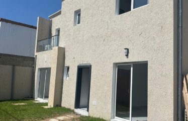 GRAND-BASSAM : Villa duplex à louer