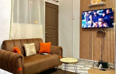 SAN-PÉDRO : Studio meublé à louer cité Mirador