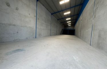 ABIDJAN KOUMASSI : Entrepôt 660m2 à louer