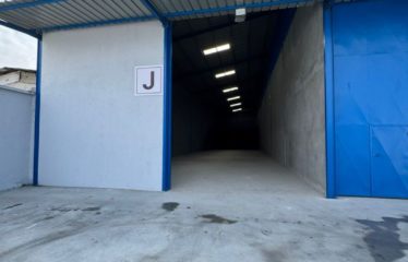 ABIDJAN KOUMASSI : Entrepôt 660m2 à louer