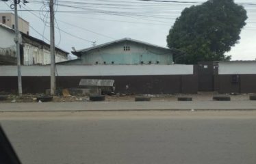 ABIDJAN MARCORY : Terrain 2000m2 avec ACD en vente derrière le supermarché Casino
