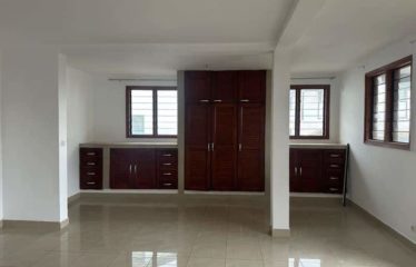 ABIDJAN COCODY : Villa Triplex 7 Pièces à Louer – Faya, Cité Sir