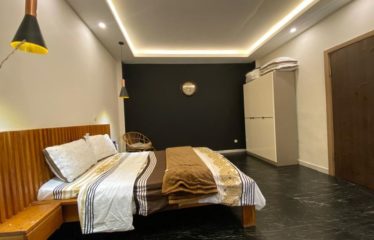 ABIDJAN COCODY : Studio meublé à louer – Résidence Palmeraie