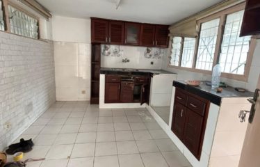ABIDJAN COCODY : Belle villa basse 5 pièces à louer