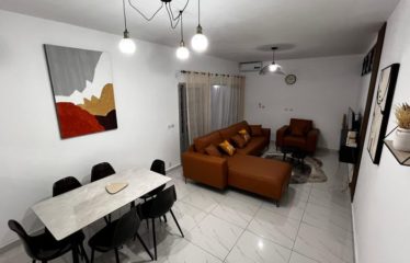 ABIDJAN COCODY : Appartement meublé 4 pièces à louer – Immeuble KINKINE
