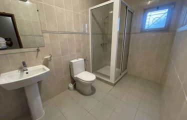 ABIDJAN COCODY : Villa Duplex 6 Pièces avec Piscine & Jardin à louer