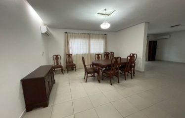 ABIDJAN COCODY : Villa Duplex 6 Pièces avec Piscine & Jardin à louer