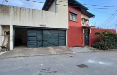 ABIDJAN COCODY : Villa Duplex 6 Pièces avec Piscine & Jardin à louer