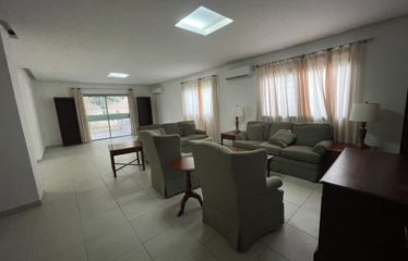 ABIDJAN COCODY : Villa Duplex 6 Pièces avec Piscine & Jardin à louer
