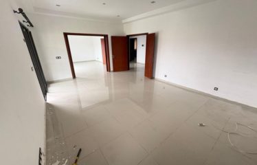 ABIDJAN COCODY : Villa duplex 6 pièces à louer – Riviera Attoban