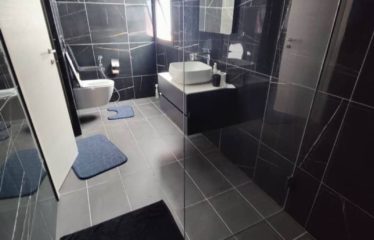 ABIDJAN COCODY : Villa duplex meublée à louer – 5 pièces
