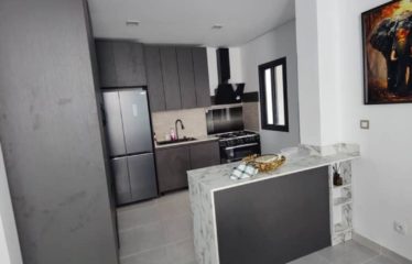 ABIDJAN COCODY : Villa duplex meublée à louer – 5 pièces