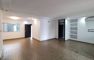 ABIDJAN MARCORY : Villa Basse 4 Pièces à louer Jardin Zone 4
