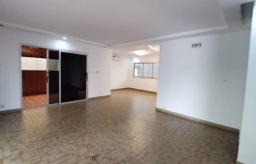ABIDJAN MARCORY : Villa Basse 4 Pièces à louer Jardin Zone 4