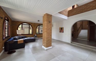 ABIDJAN COCODY : Villa duplex avec piscine à louer – RIVIERA