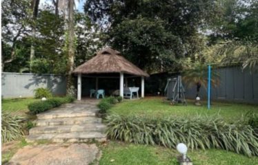 ABIDJAN COCODY : Villa basse 5 pièces avec piscine en location – Riviera Ambassades