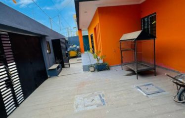 ABIDJAN COCODY : Villa duplex avec dépendances à louer