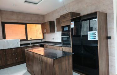 ABIDJAN COCODY : Maison à vendre – 2 PLATEAUX MACACI
